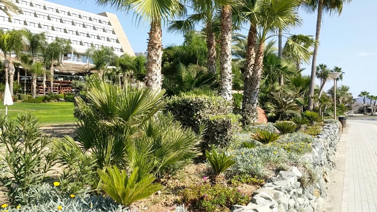 Fantastic 1 Bed Apartment By The Sea Opposite 4 Seasons Limassol Exterior photo
