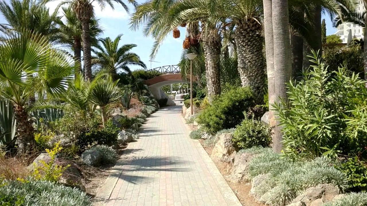 Fantastic 1 Bed Apartment By The Sea Opposite 4 Seasons Limassol Exterior photo
