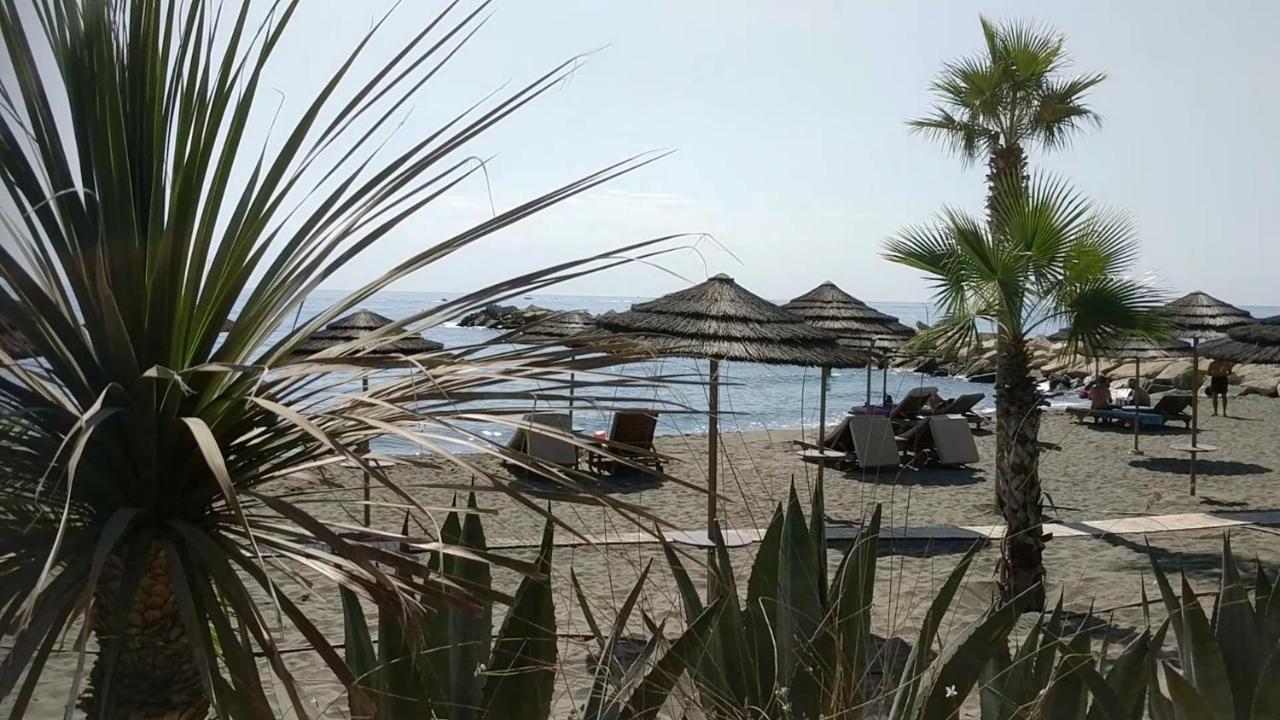 Fantastic 1 Bed Apartment By The Sea Opposite 4 Seasons Limassol Exterior photo