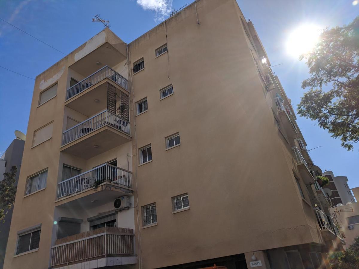 Fantastic 1 Bed Apartment By The Sea Opposite 4 Seasons Limassol Exterior photo